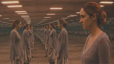 Divergence (2014): where is the camera?