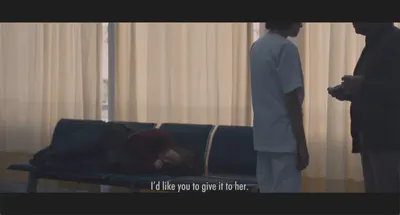 I experienced mild discomfort when I noticed the two talking persons have their heads cut off.