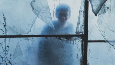 Jong-su as our surrogate, peeking into the filmic world